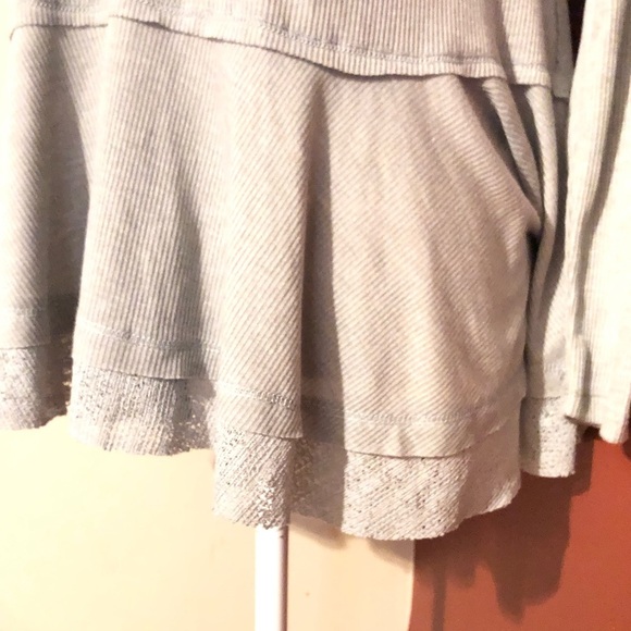 ⭐️ Chelsea & Violet Ribbed Peplum Top - Picture 3 of 8